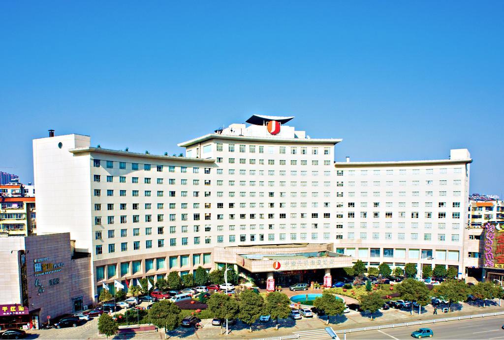 Huarui Danfeng Jianguo Hotel Yueyang Exterior foto