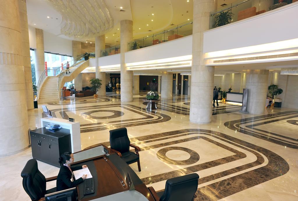 Huarui Danfeng Jianguo Hotel Yueyang Exterior foto